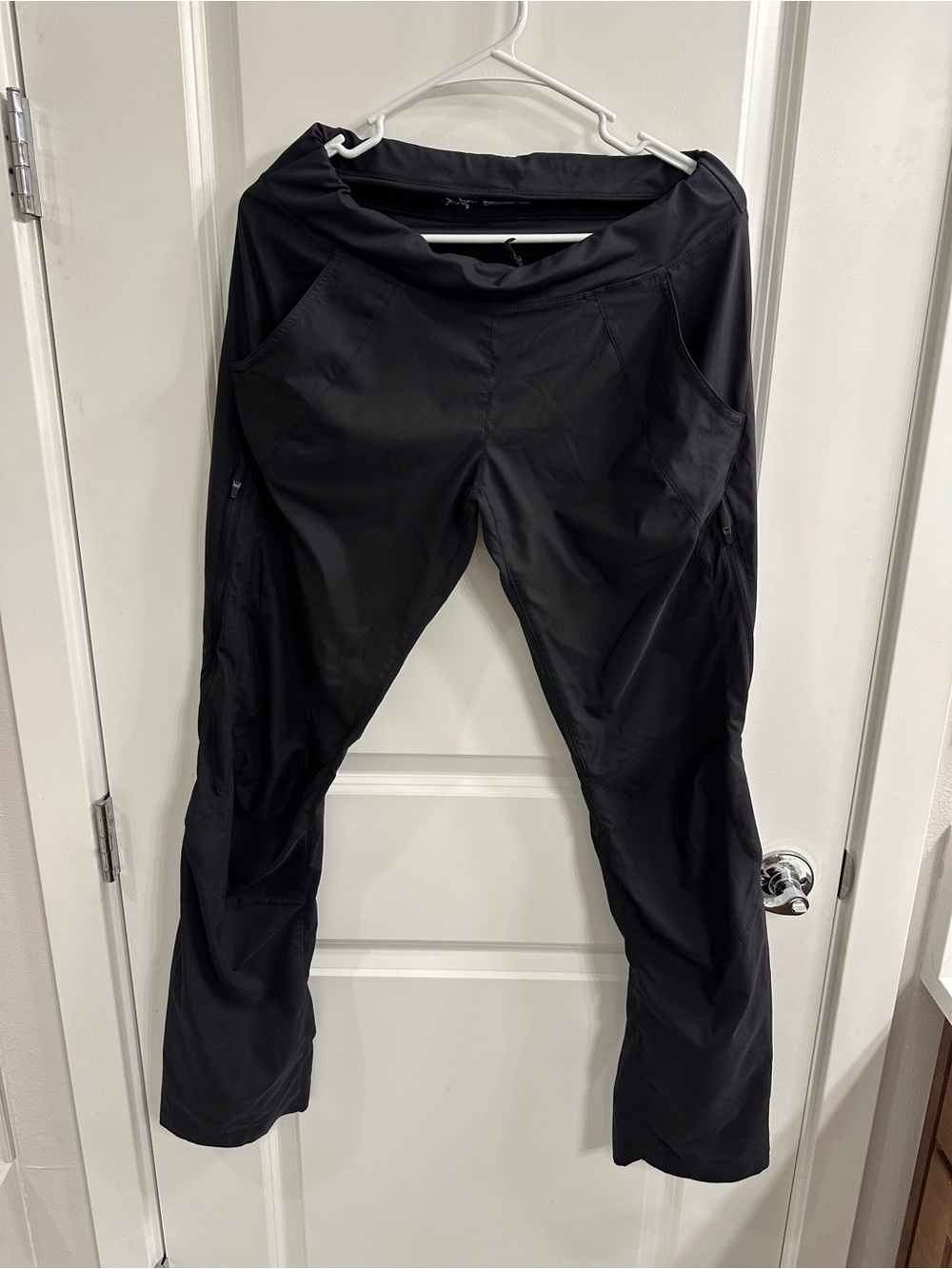 Arc'teryx Black Women's Active Pants with Side-zips - medium